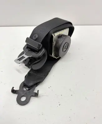 BMW 5 F10 F11 Front seatbelt 610126300B 120216