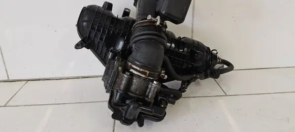 Toyota Prius (XW30) Intake manifold 1712037052