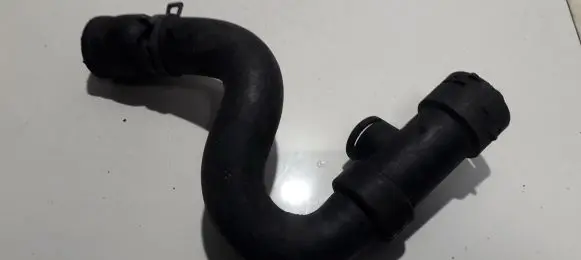 Volkswagen PASSAT B5 Engine coolant pipe/hose 8D0121049A