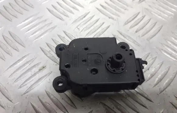 Mercedes-Benz C W203 Central body control module A2038201642