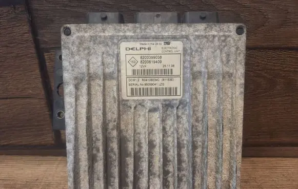 Nissan Note (E11) Engine control unit/module 8200619409 8200399038 R0410B034C