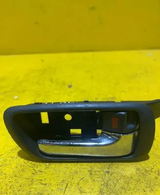 Toyota Corolla Verso AR10 Front door interior handle 692050F010
