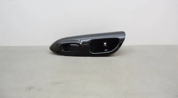 Nissan Juke I F15 Electric window control switch 829611KA2A 254111KL5A