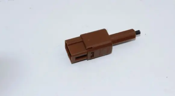 Nissan Juke I F15 Brake pedal sensor switch