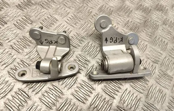 Mercedes-Benz C W204 Rear door hinge set