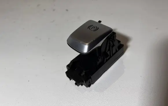 Mercedes-Benz E W213 Hand parking brake switch A2139053803 622701