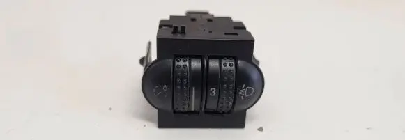 Volkswagen PASSAT B5 Headlight level height control switch 3B0941333C