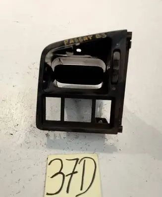 Volkswagen PASSAT B3 Dashboard side air vent grill/cover trim 357819703