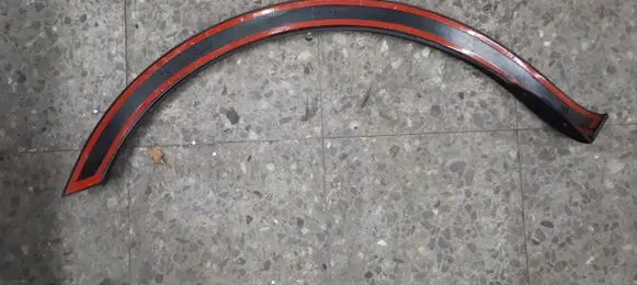 Suzuki Swift II Fender trim (molding)