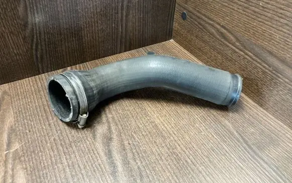Mercedes-Benz Sprinter W901 W902 W903 W904 Intercooler hose/pipe 9015284382