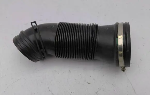 Audi A3 8Y Air intake hose/pipe 5Q0129684E