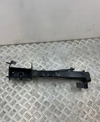 Renault Megane IV Bottom radiator support slam panel 263758257957R 758257957R