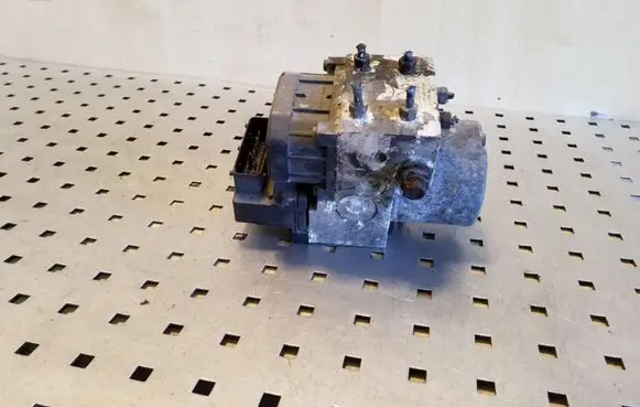 Subaru Outback ABS Pump 27531AC050 11000040540