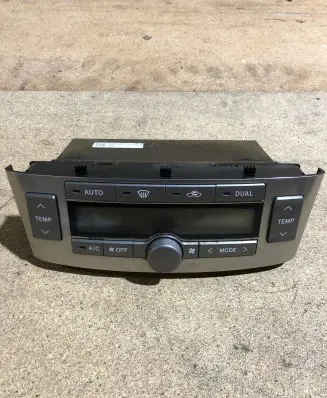 Toyota Avensis T250 Climate control unit 5590005271 MB1465706740