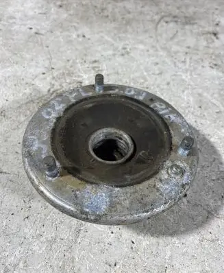 BMW 5 E39 Coil spring mount 