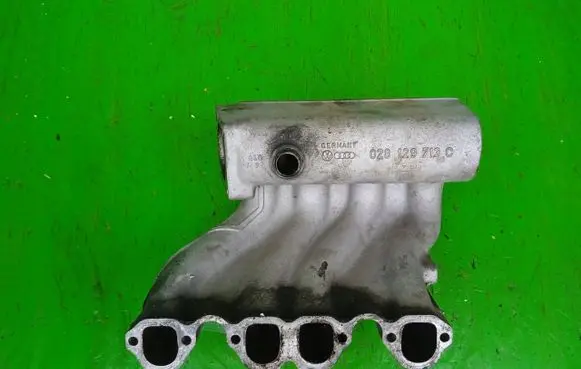 Volkswagen Transporter - Caravelle T4 Intake manifold 028129713C