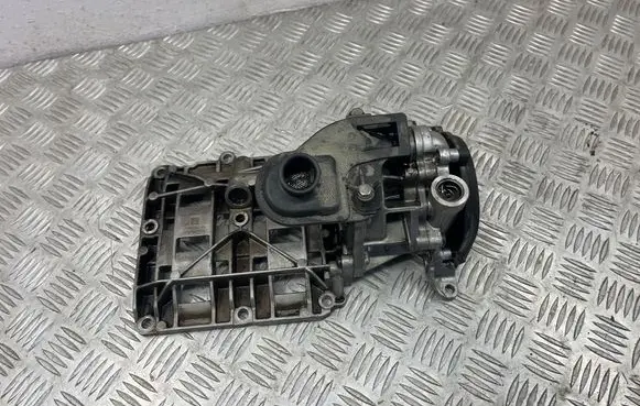 BMW 5 E60 E61 Oil pump 7798014 07121901596