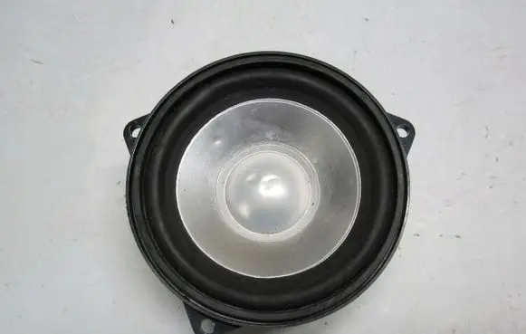 Land Rover Discovery 3 - LR3 Panel speaker XQM000400