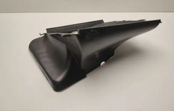 Porsche Macan (95B) Intercooler air channel guide 95B117336A