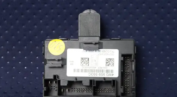 Audi Q7 4M Door control unit/module 4M0959593C
