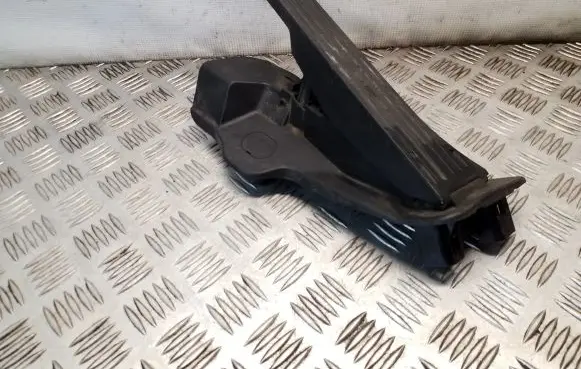 Volkswagen Sharan Accelerator throttle pedal 65102100