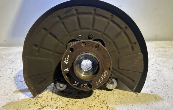 Jeep Cherokee Front wheel hub