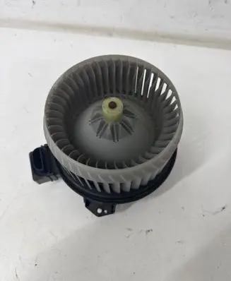 Toyota Yaris Heater fan/blower AV2727000311
