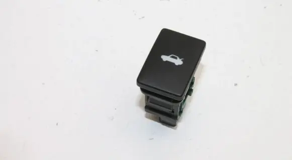 Subaru BRZ Tailgate/boot open switch button 15B116