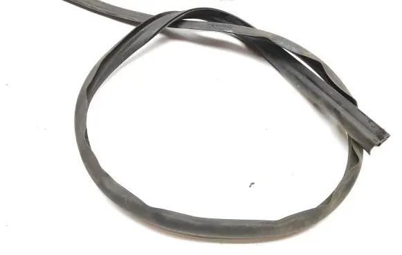 Nissan NV400 Engine compartment rubber 