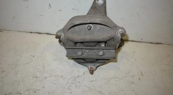 Audi A4 S4 B8 8K Gearbox mounting bracket 8K0399115R