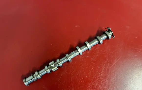 BMW X3 G01 Camshaft 8629236