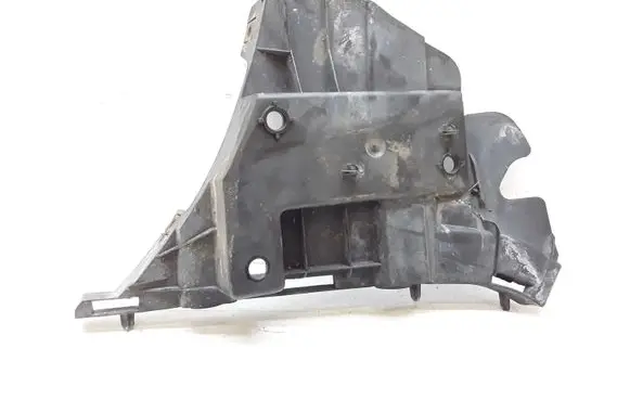Volvo V70 Front bumper mounting bracket 31265345
