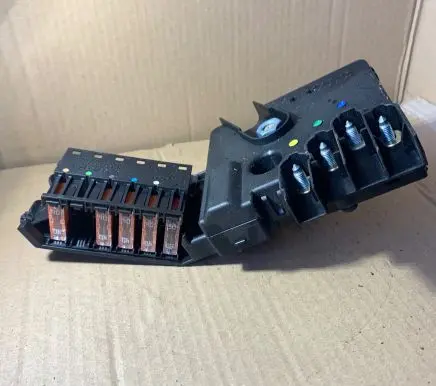 Mercedes-Benz E W211 Fuse box set 2115461341 0202 03352