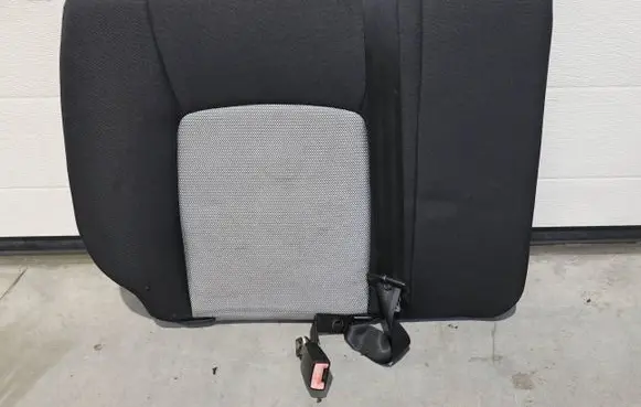 Hyundai i10 Second row seats 