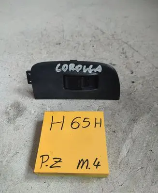 Toyota Corolla Verso E110 Electric window control switch 74231