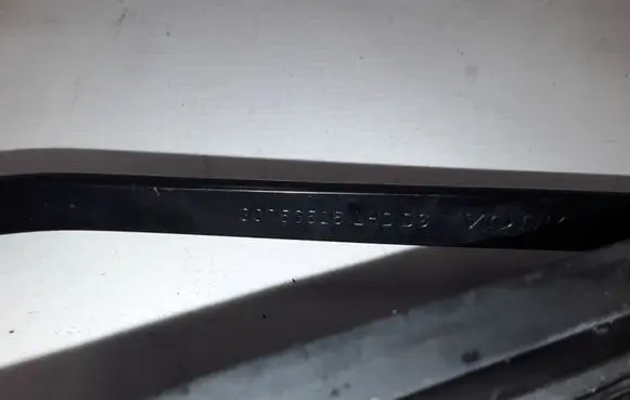 Volvo XC60 Front wiper blade arm 30753525