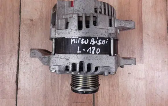 Mitsubishi Outlander Generator/alternator 1800A288