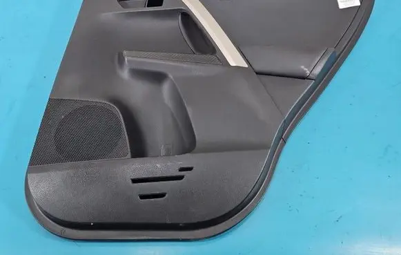 Toyota RAV 4 (XA40) Coupe rear side trim panel 67721X1B08 IMPRK1561827