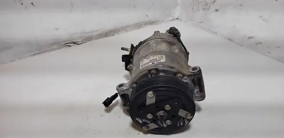 Land Rover Discovery 4 - LR4 Air conditioning (A/C) compressor (pump) 9X2319D629DB 044864054B4
