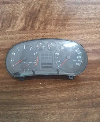 Audi A3 S3 8L Speedometer (instrument cluster) 8L0919860A