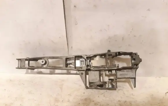 Front door exterior handle/bracket