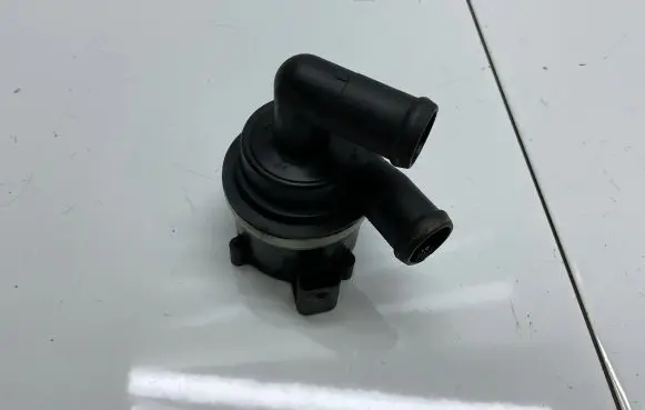 Volkswagen PASSAT CC Electric auxiliary coolant/water pump 5N0965561A