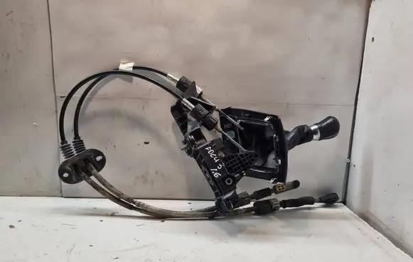 Ford Focus Gear shifter/selector 4M5R7C453DB 00248826 022006
