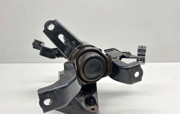 Toyota Prius+ (ZVW40) Engine mount bracket 