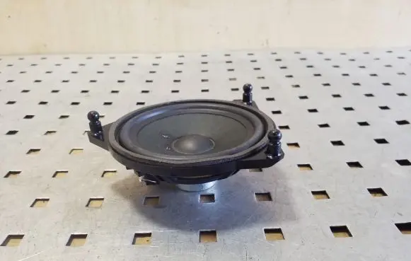 Mercedes-Benz GLC X253 C253 Panel speaker A2228200202