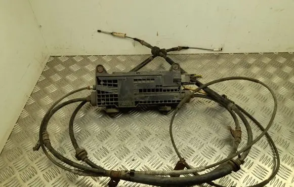 Land Rover Discovery 4 - LR4 Hand brake control module E419001102