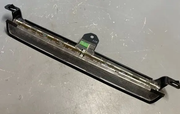 Volvo V70 Third/center stoplight 8658948