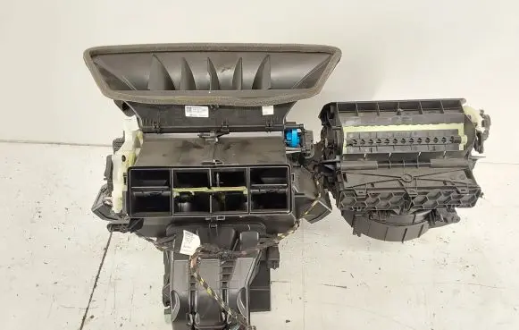 Audi Q2 - Interior heater climate box assembly 81B858431 2Q0907511F 2Q0907511G