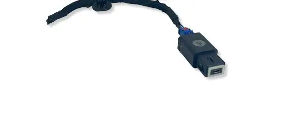 Citroen C4 III e-C4 USB socket connector 98483947VV 47848 9848394880