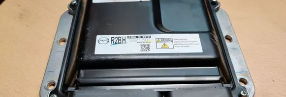 Mazda 6 Engine control unit/module 2757000213 R2BH R2BH18881D